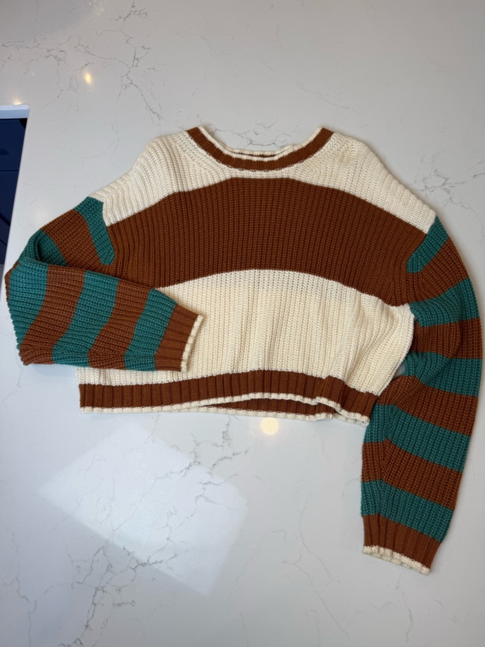 AEO oversized cropped colorblock knit sweater - Medium - Great Condition